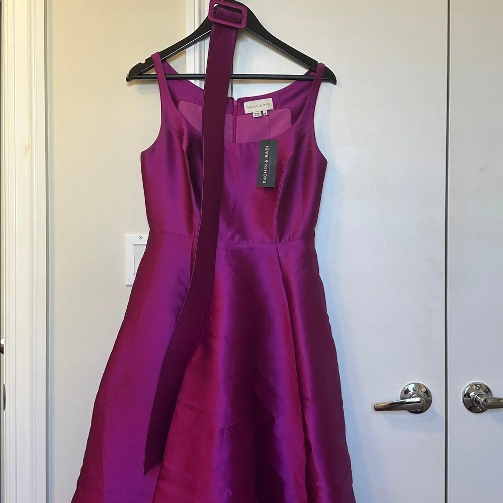 SACHIN + BABI Dress Size 4 Evening Gown NEW Kruse Gown w/ Belt Magenta Purple - Picture 1 of 4